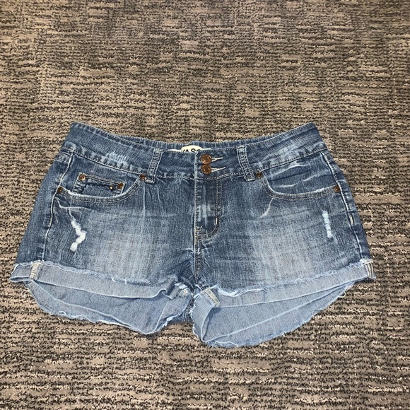 YASO shorts - Picture 1 of 3